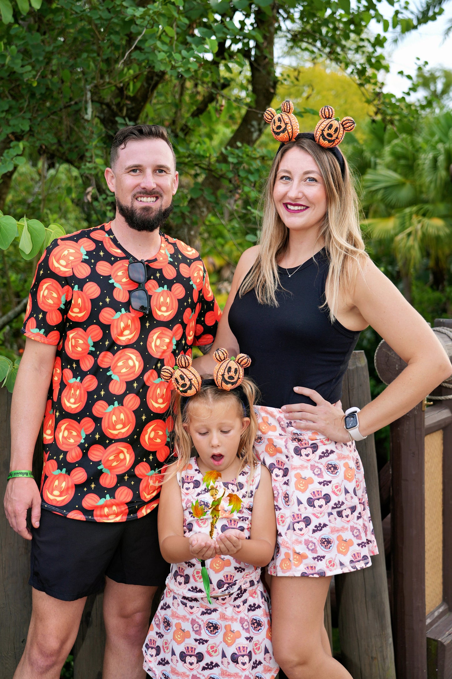 Men’s Curved Hem T